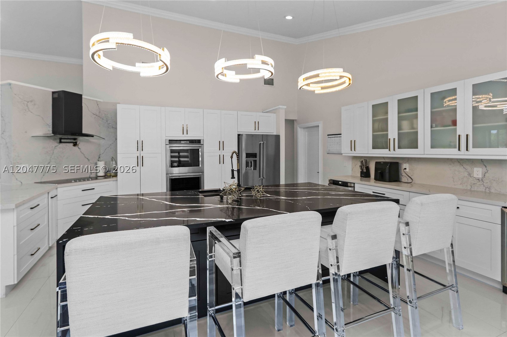 HOLLYWOOD LAKES COUNTRY C - Residential Lease