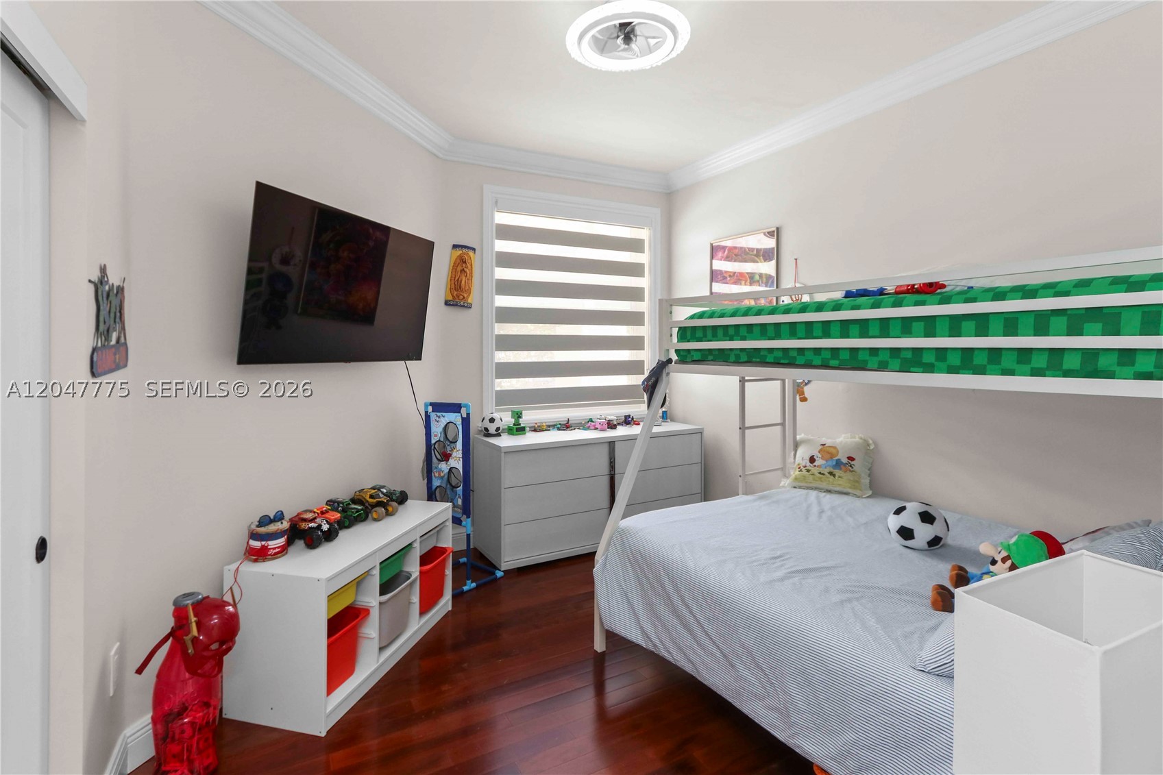 HOLLYWOOD LAKES COUNTRY C - Residential Lease
