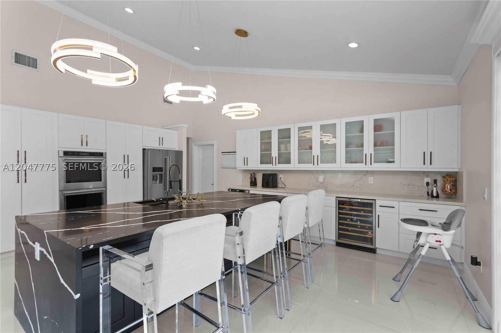 HOLLYWOOD LAKES COUNTRY C - Residential Lease
