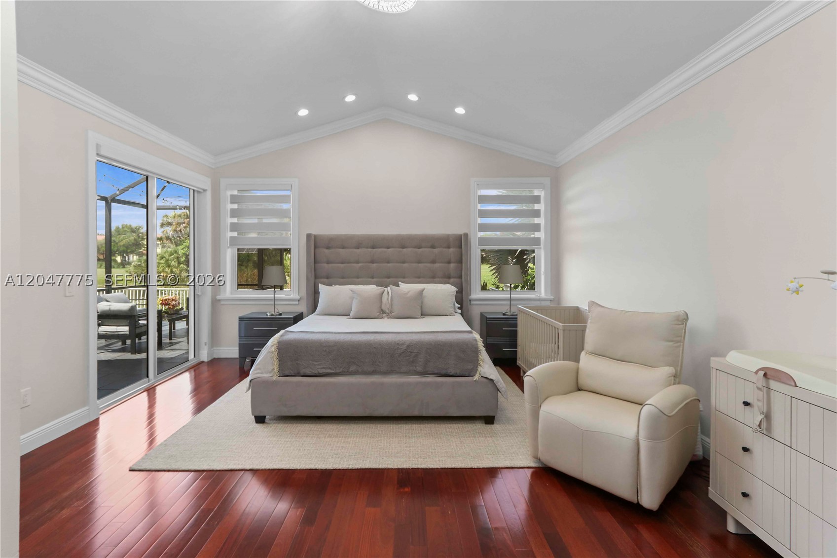 HOLLYWOOD LAKES COUNTRY C - Residential Lease