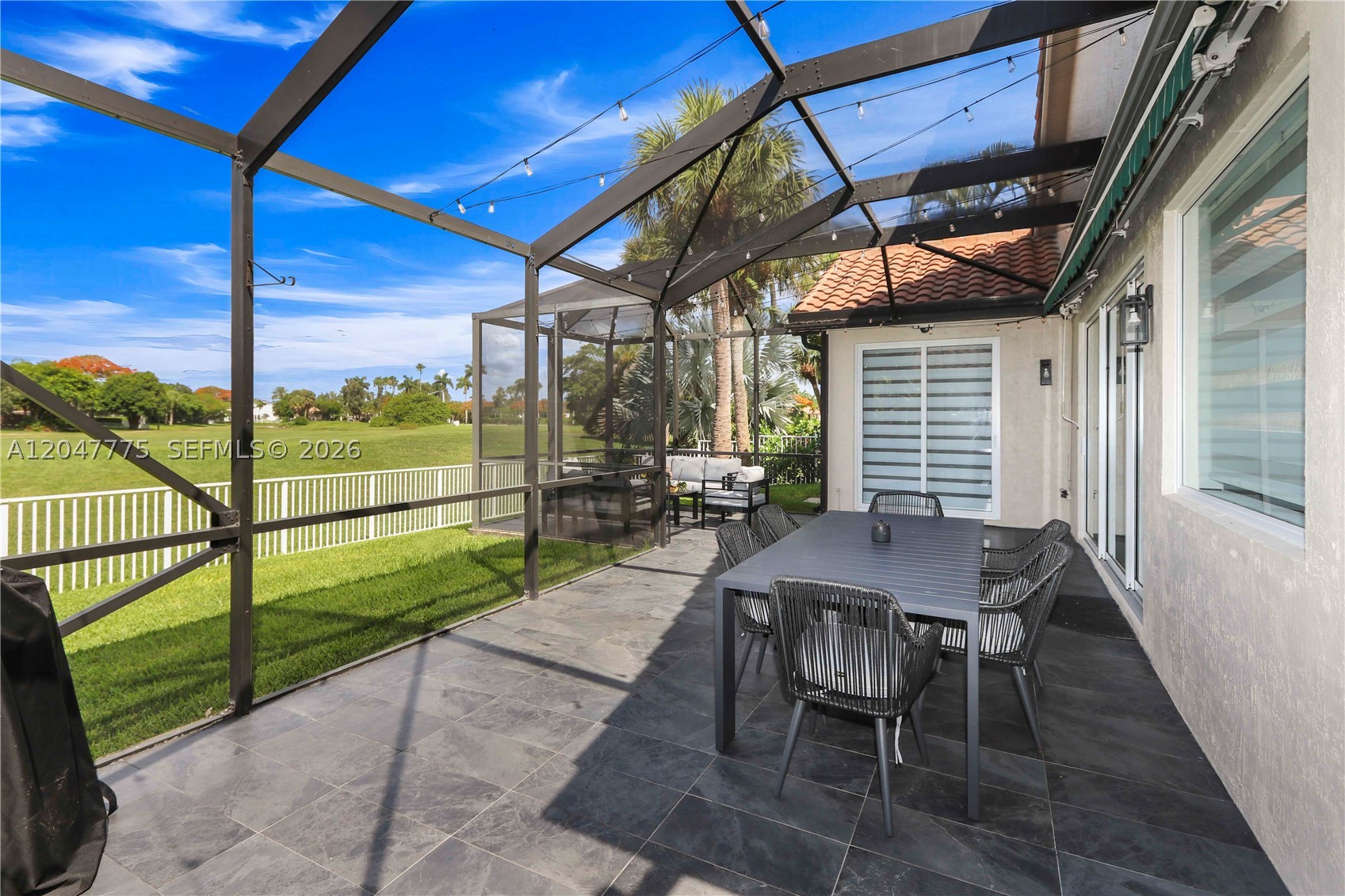 HOLLYWOOD LAKES COUNTRY C - Residential Lease