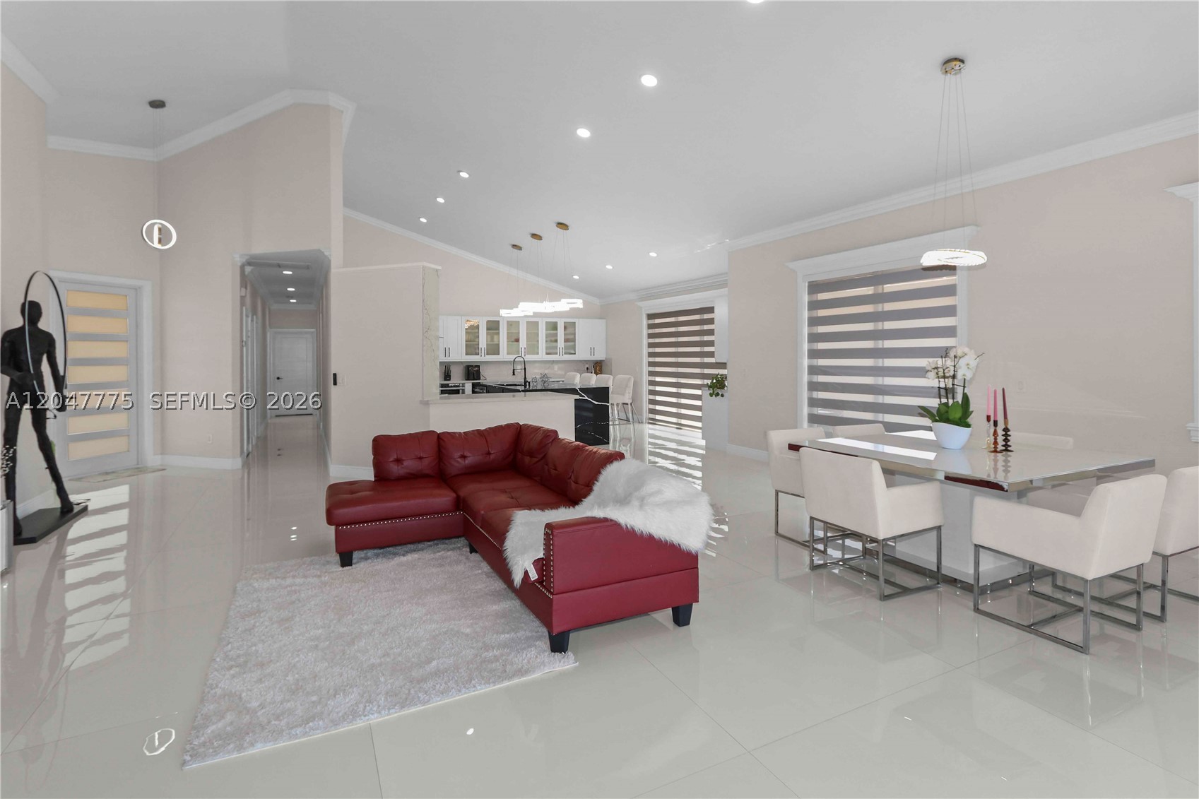 HOLLYWOOD LAKES COUNTRY C - Residential Lease