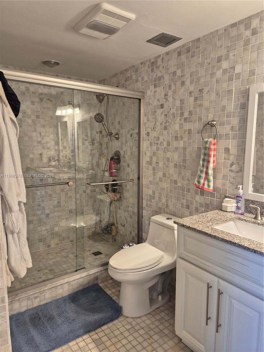HILLCREST EAST NO 26 COND - Residential