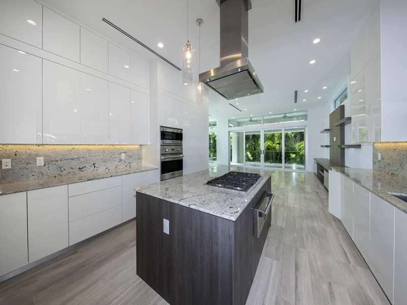 BISCAYNE KEY ESTS - Residential