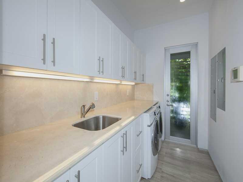 BISCAYNE KEY ESTS - Residential
