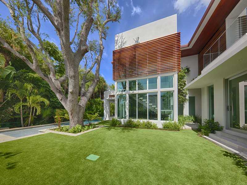 BISCAYNE KEY ESTS - Residential