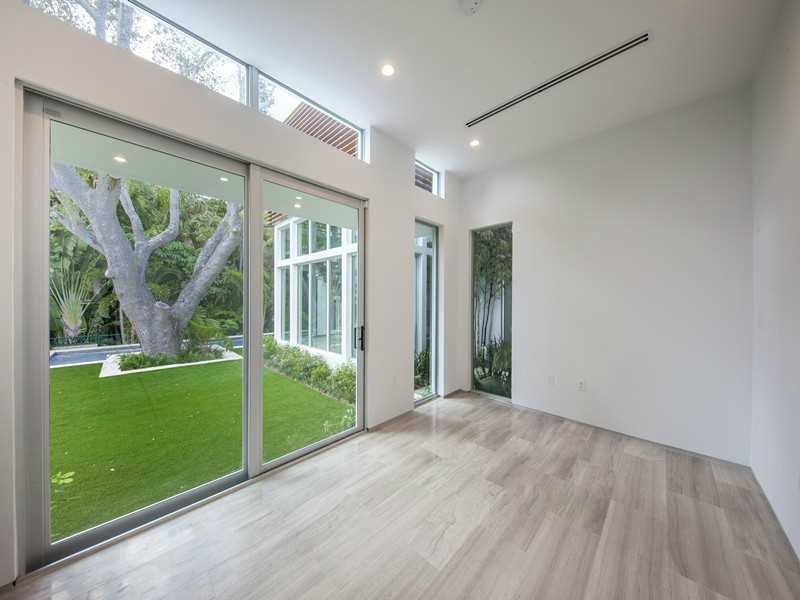 BISCAYNE KEY ESTS - Residential