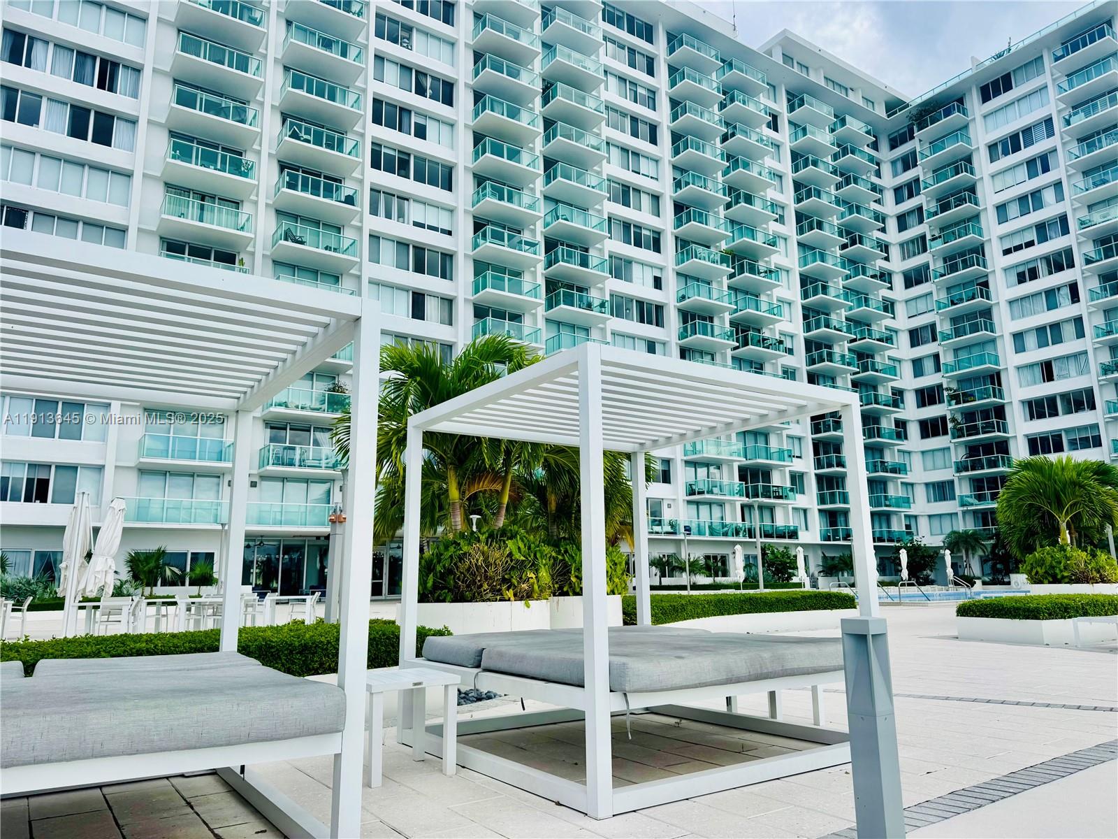 MIRADOR 1000 CONDO - Residential