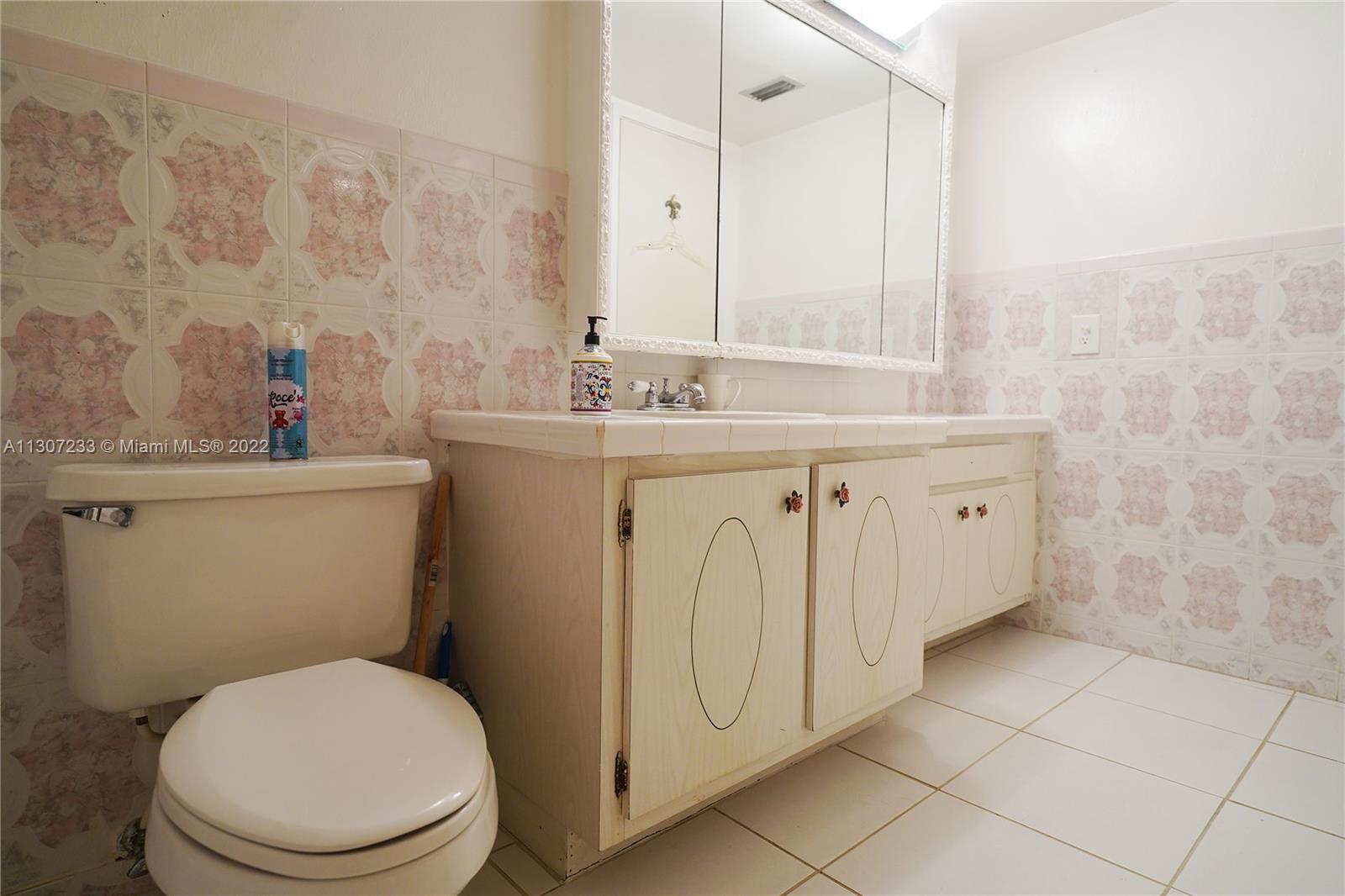 JADE WINDS GROUP - - Residential