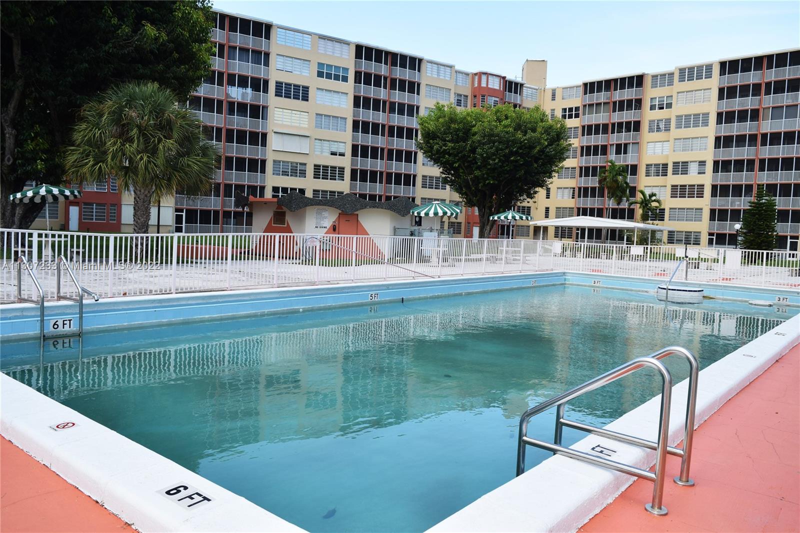 Huge one bedroom apartment with beautiful open views to the garden and pool areas, the unit is tiled  throughout with a conformable open kitchen, screened balcony to enjoy the sunset views in the afternoons, big master bedroom with walk-in closet. The complex features many amenities and is gated with patrolling guards. Easy access to I-95, 826 & Turnpike. Short drive to Aventura & Bal Harbour Malls, as well as Sunny Isles, Haulover Inlet & Hollywood Beaches, Easy to Show.