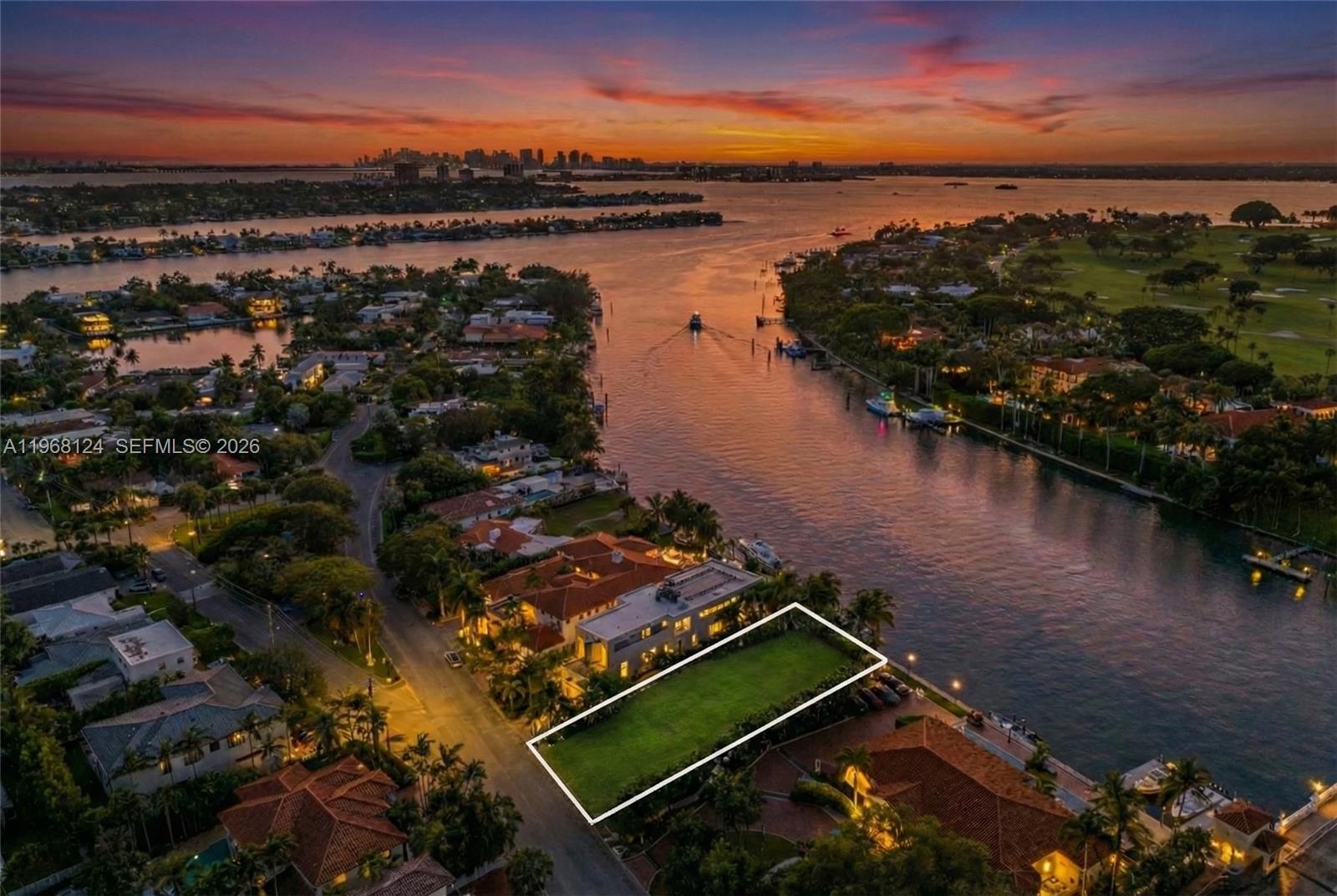ALTOS DEL MAR NO 4 - Residential