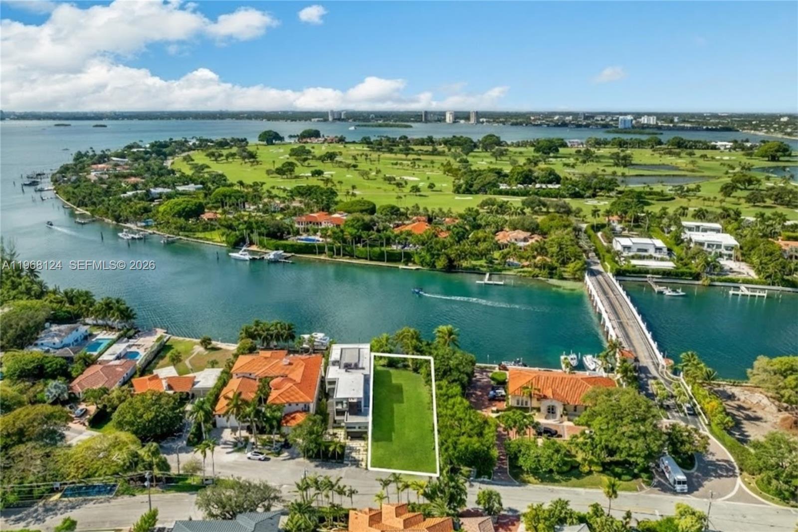 ALTOS DEL MAR NO 4 - Residential