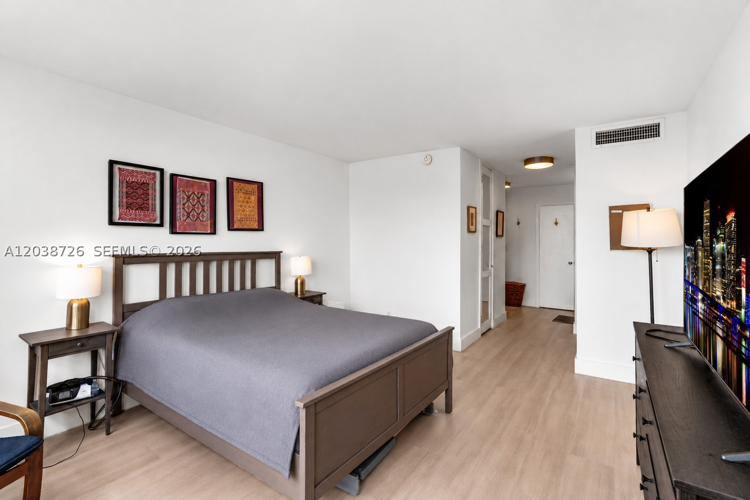 ISLAND BREAKERS CONDO - Residential