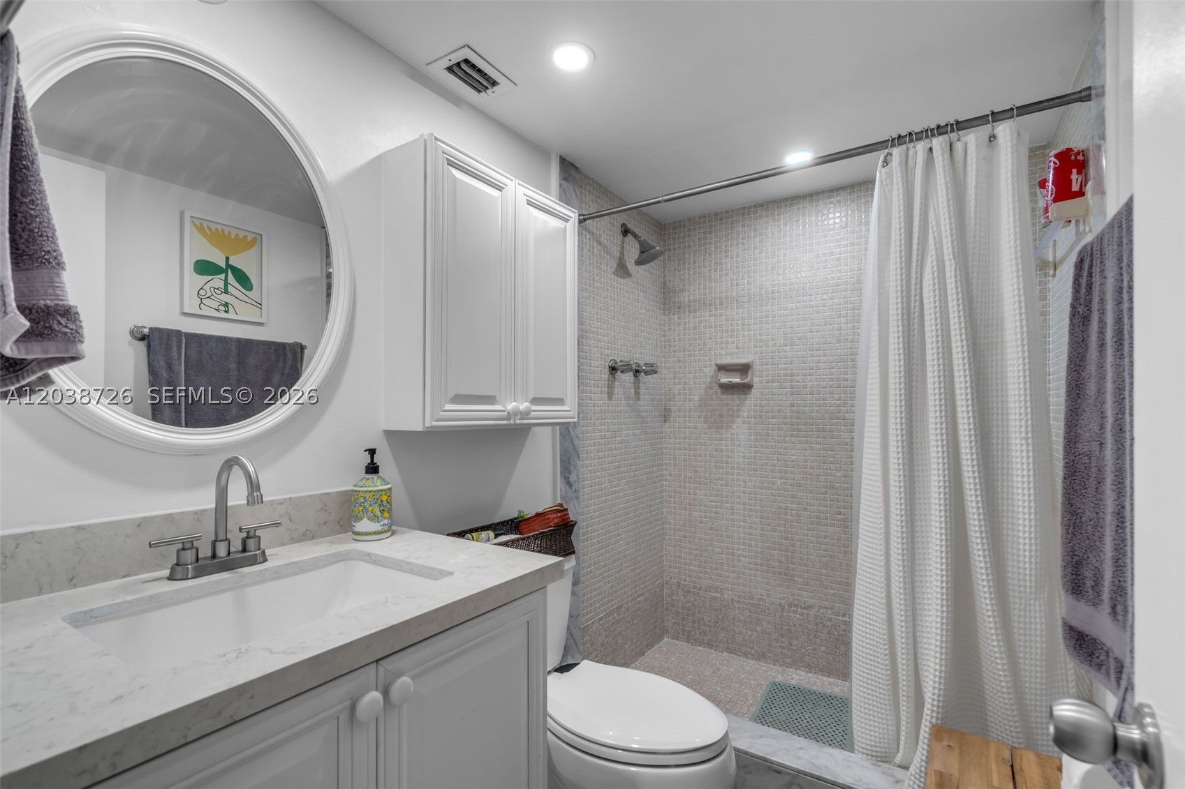ISLAND BREAKERS CONDO - Residential