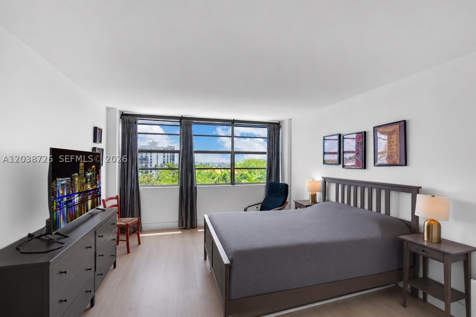 ISLAND BREAKERS CONDO - Residential