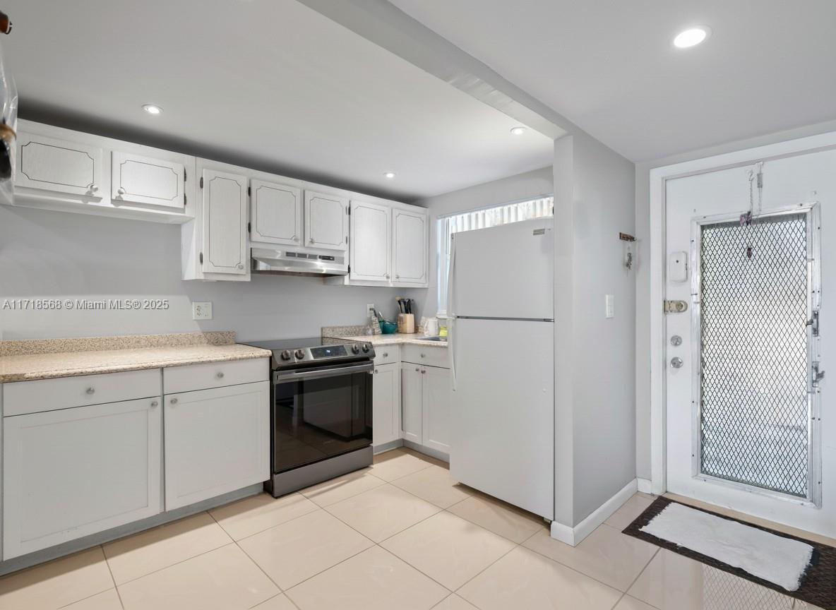 Sunrise Lakes - Residential