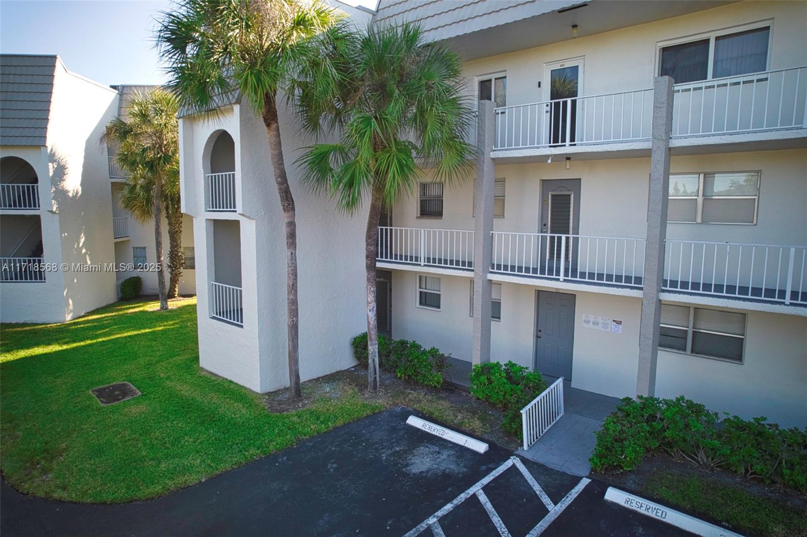 Sunrise Lakes - Residential