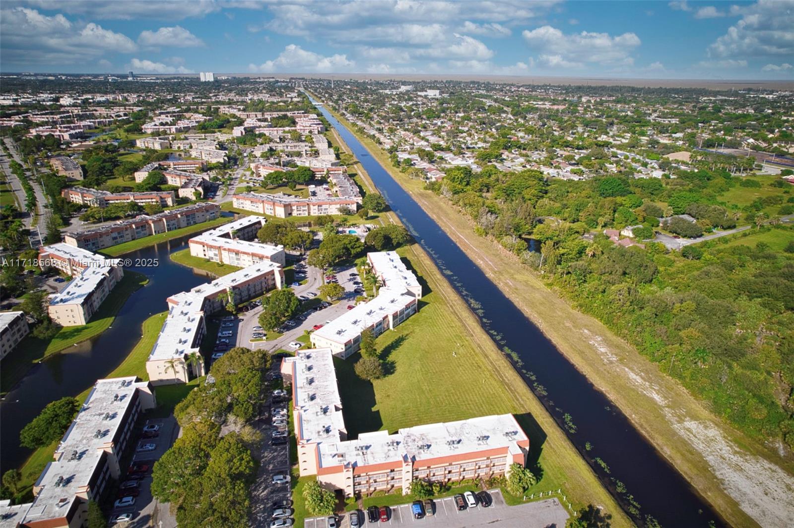 Sunrise Lakes - Residential