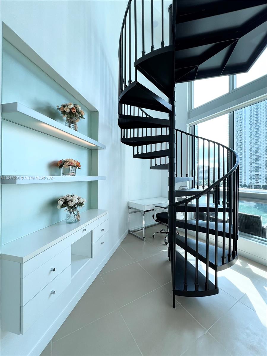 MET 1 CONDO - Residential Lease