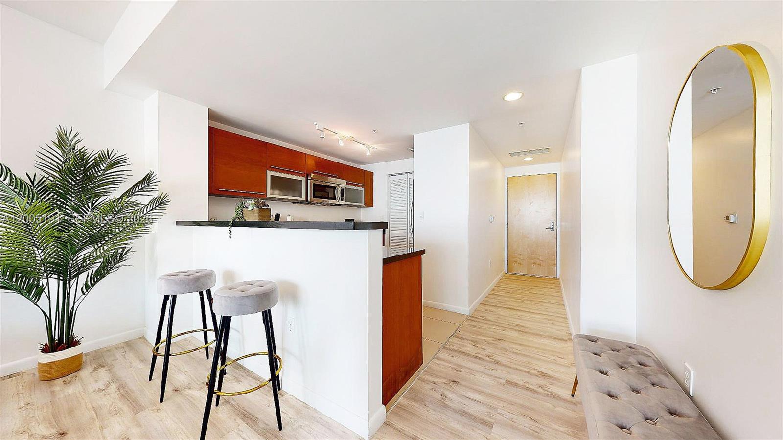 VIZCAYNE NORTH CONDO - Residential Lease