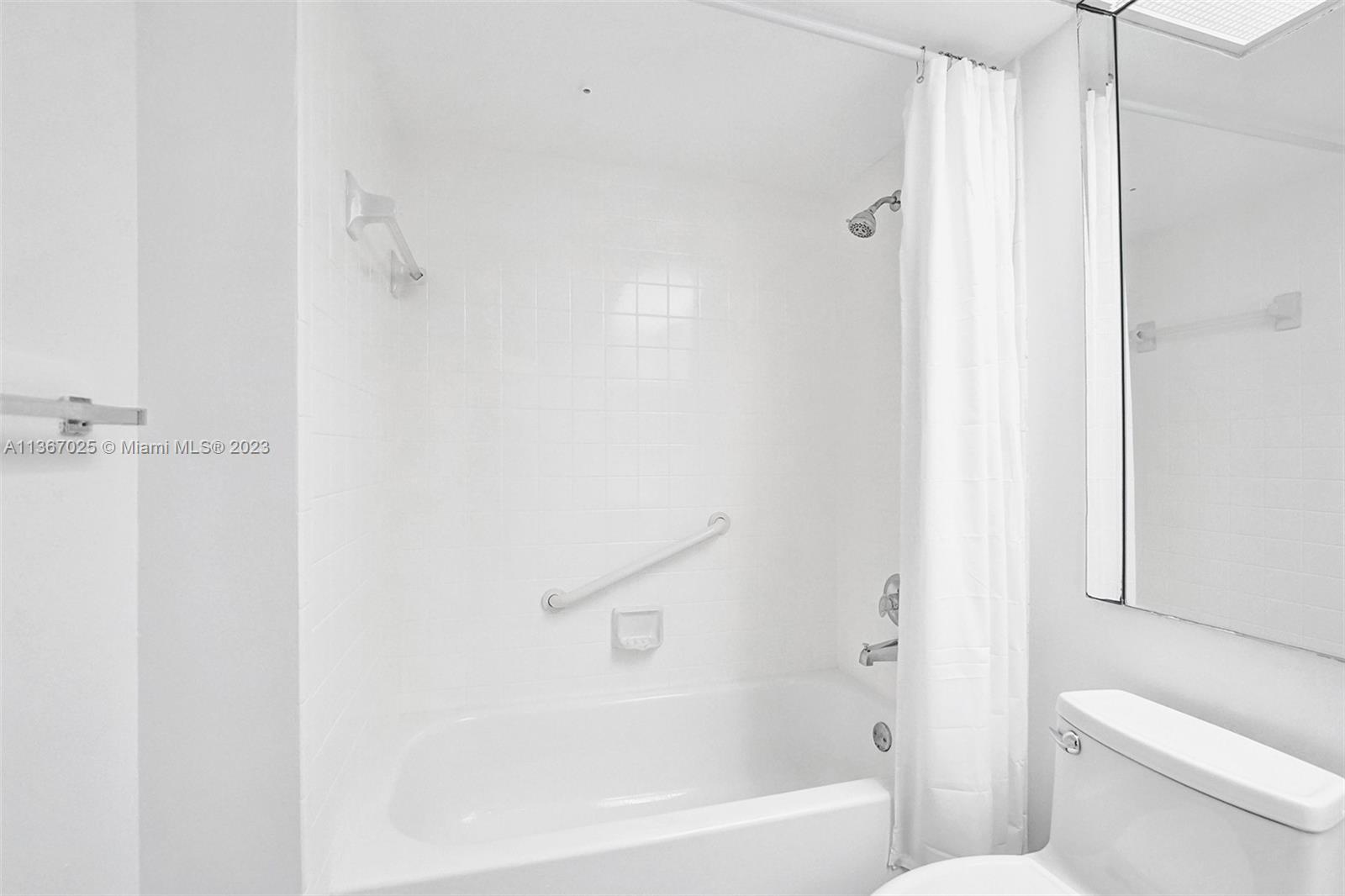 HAWTHORNE AT CENTURY VILL - Residential