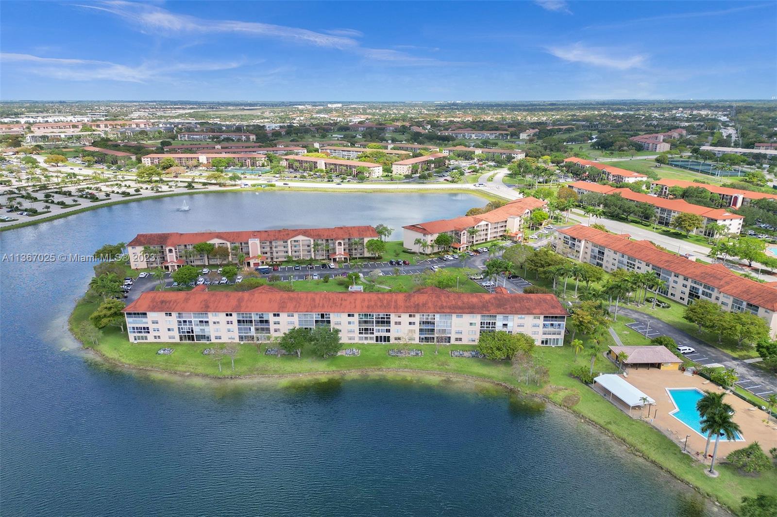 HAWTHORNE AT CENTURY VILL - Residential