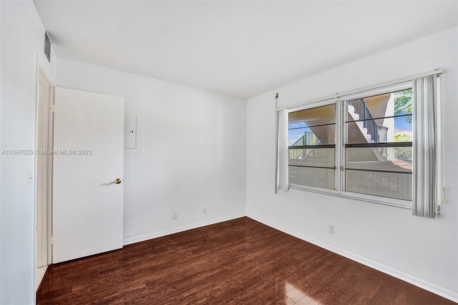 HAWTHORNE AT CENTURY VILL - Residential