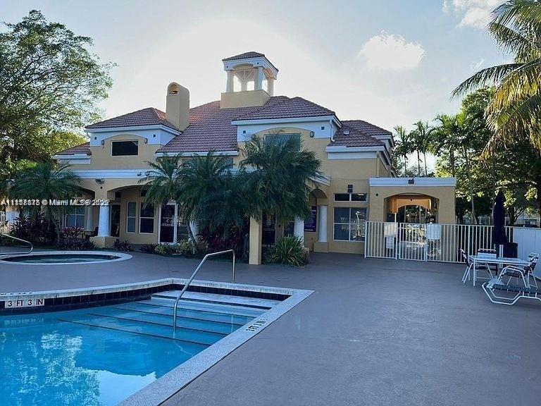 SAILBOAT POINTE CONDO - Residential