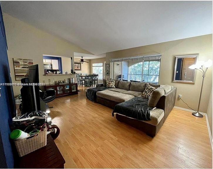 SAILBOAT POINTE CONDO - Residential