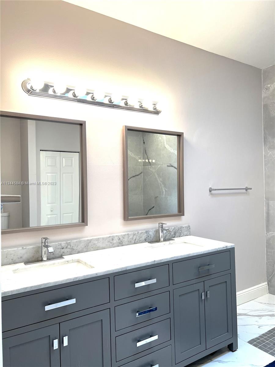PARKLAND LAKES - Residential Lease