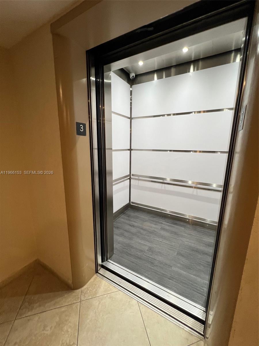 FOUR WINDS CONDO - Residential