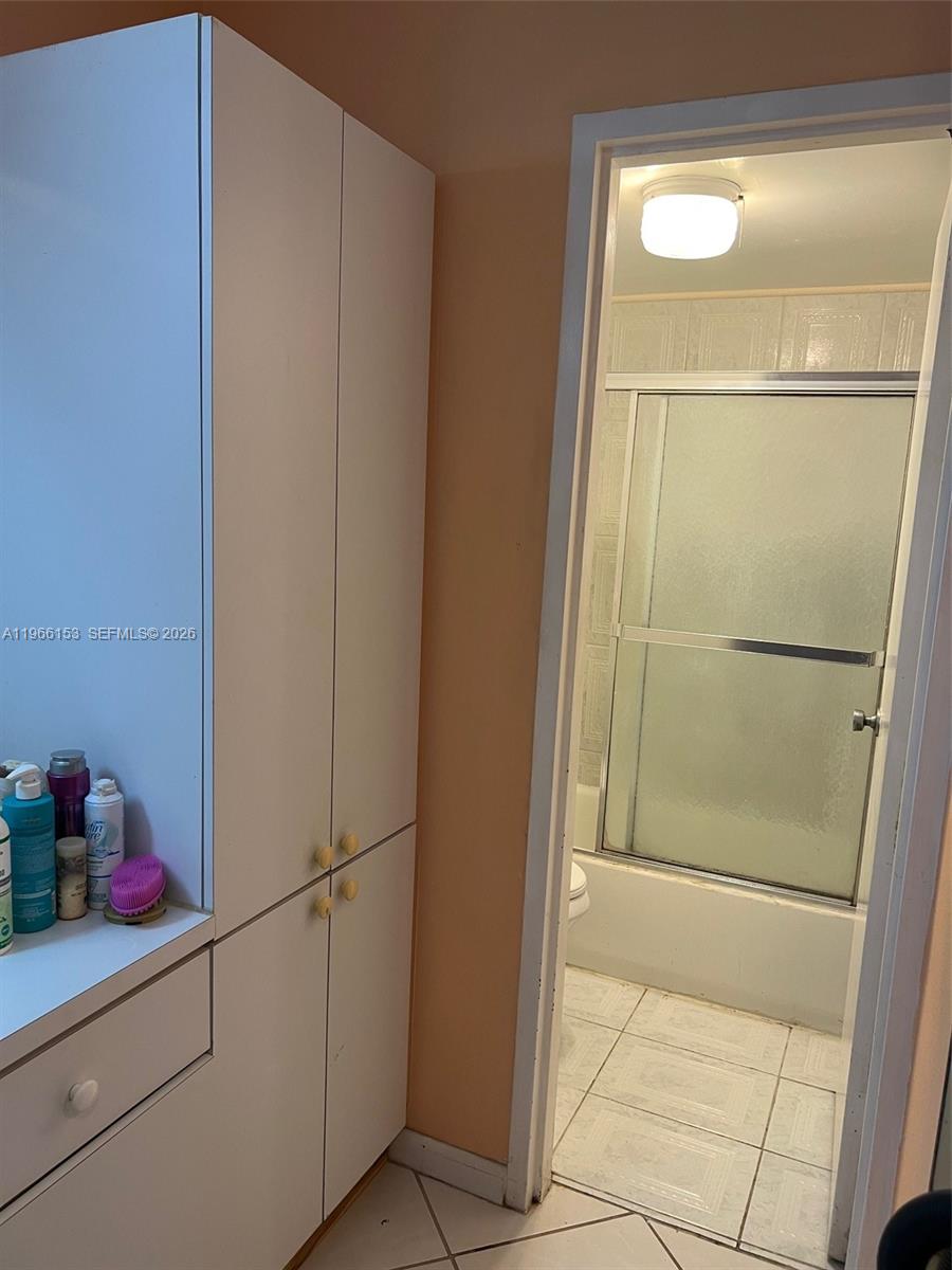 FOUR WINDS CONDO - Residential