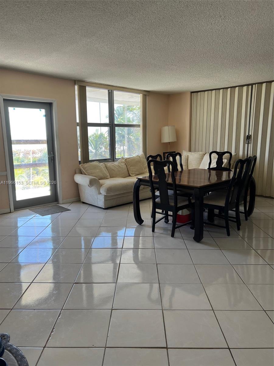 FOUR WINDS CONDO - Residential