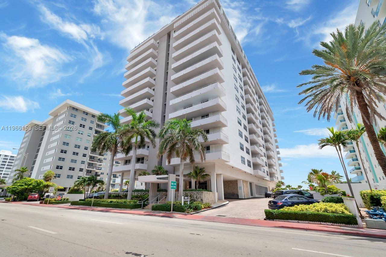 FOUR WINDS CONDO - Residential