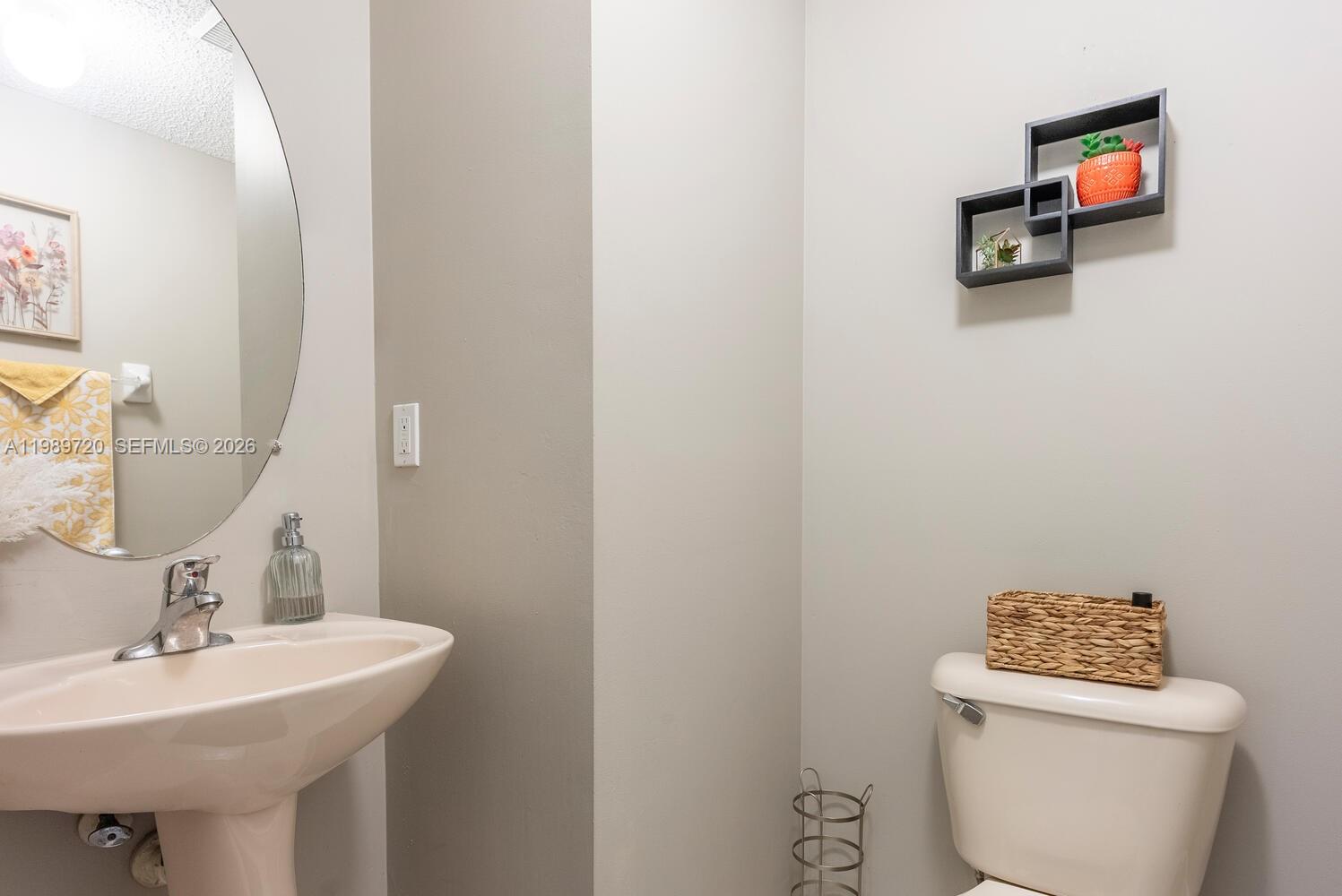 TOWNGATE CONDO ELEVEN - Residential