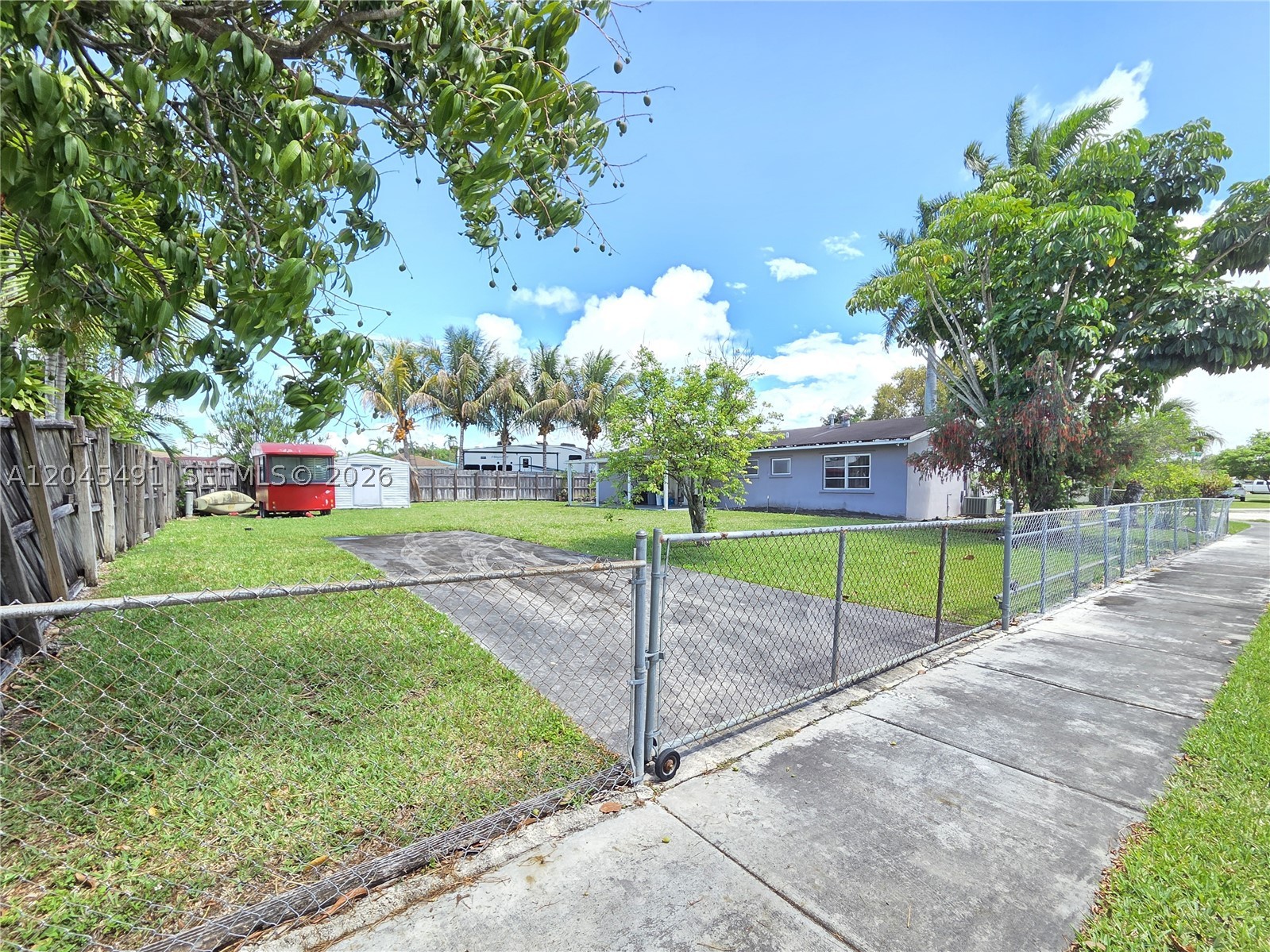 DEVON-AIRE ESTATES SEC 5 - Residential