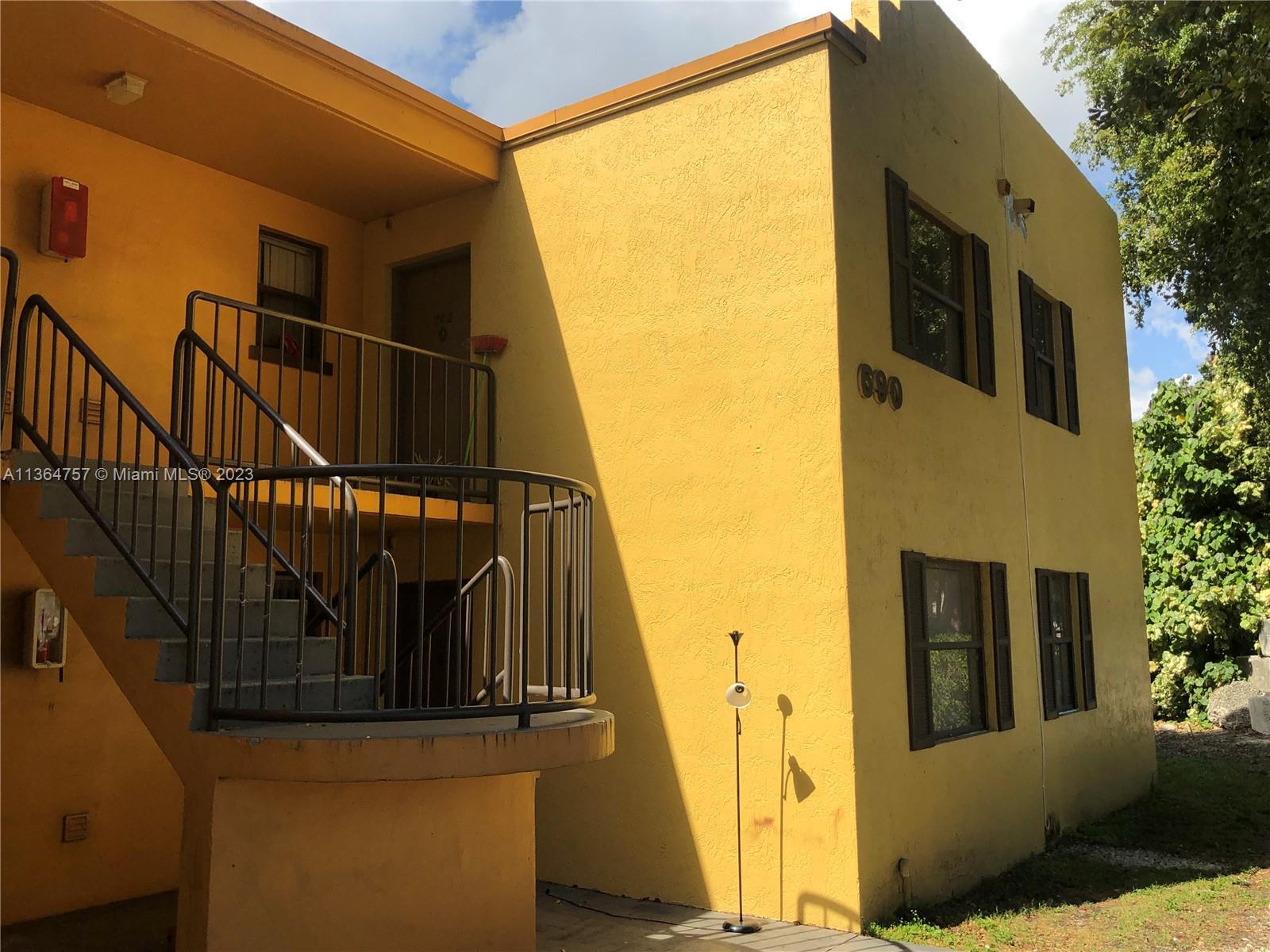 SOLEIL LAKE CONDO - Residential Lease