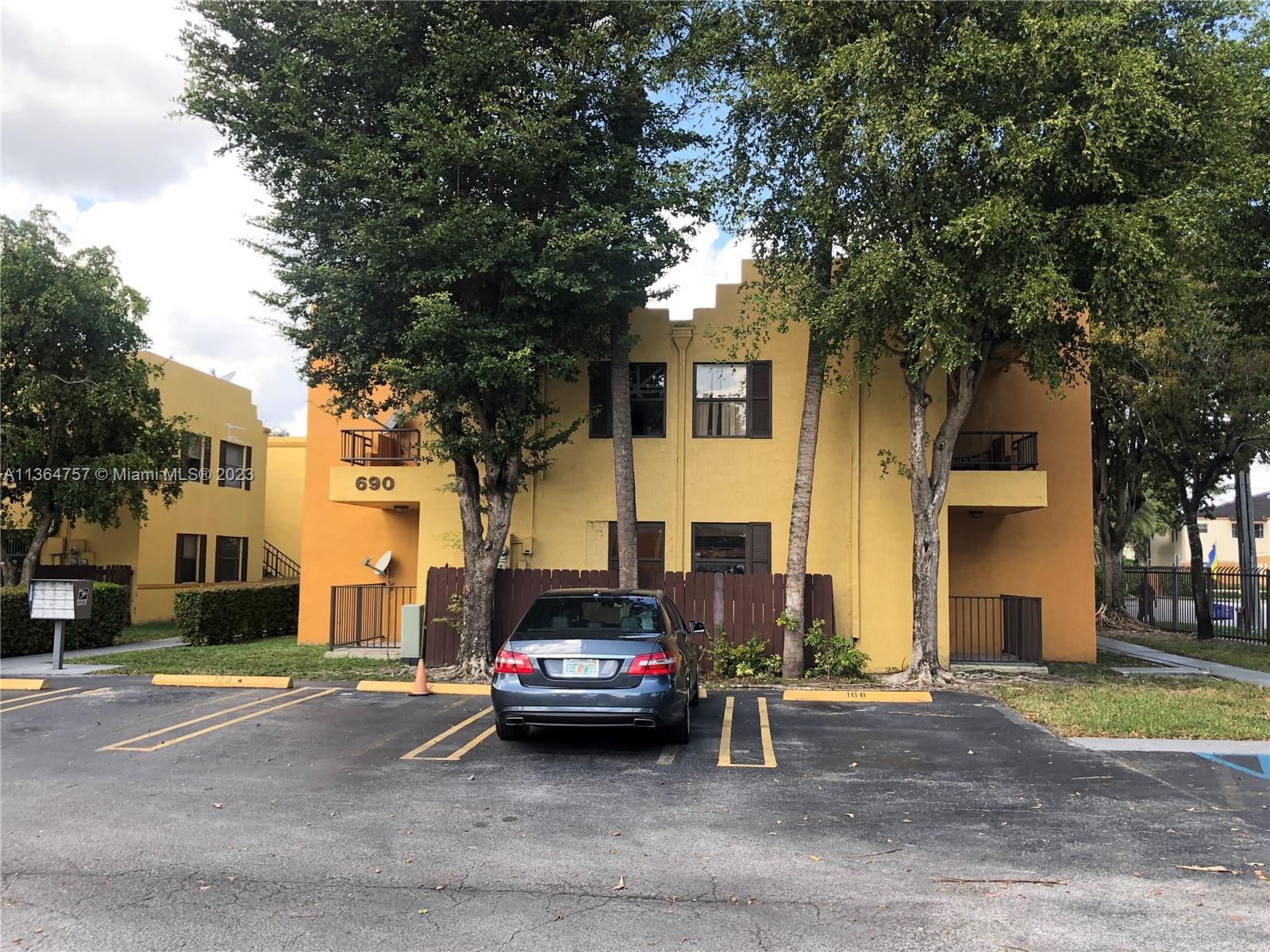 SOLEIL LAKE CONDO - Residential Lease