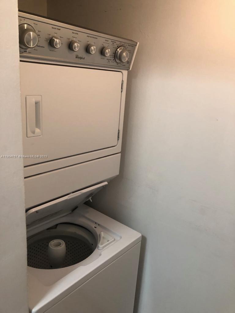 SOLEIL LAKE CONDO - Residential Lease