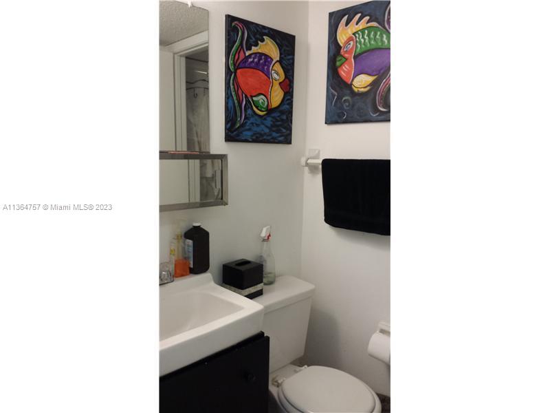SOLEIL LAKE CONDO - Residential Lease