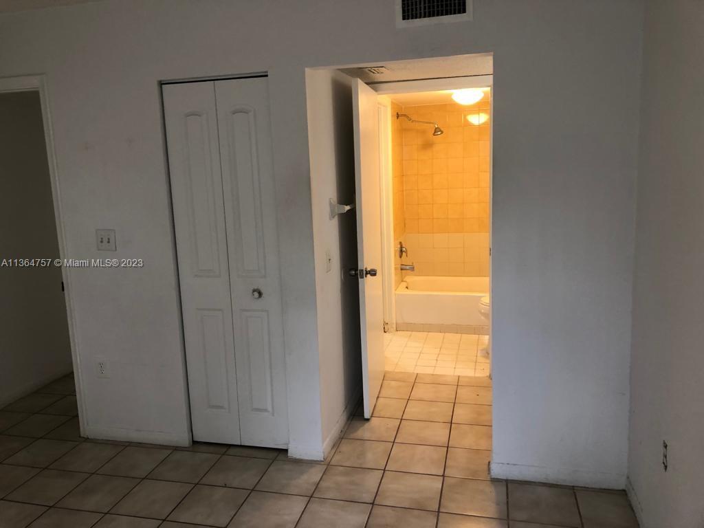 SOLEIL LAKE CONDO - Residential Lease