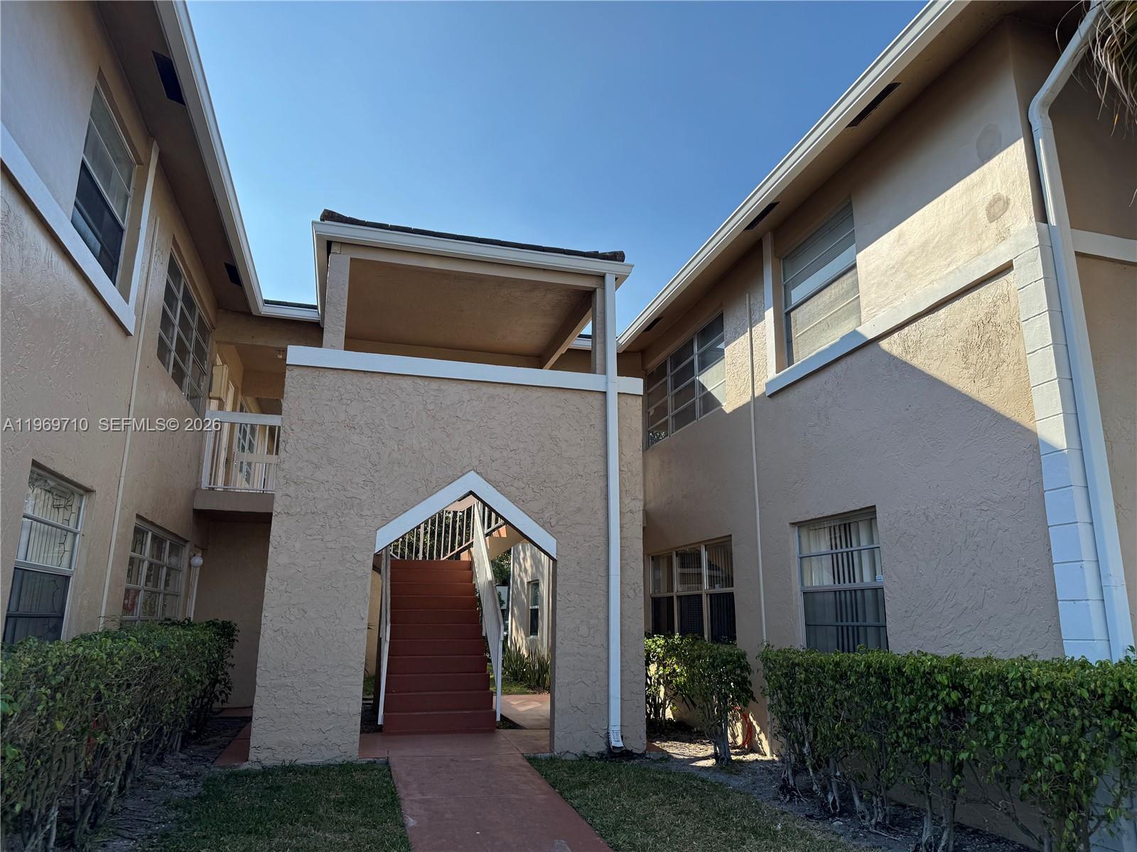 LAKEWOOD VILLAGE - Residential
