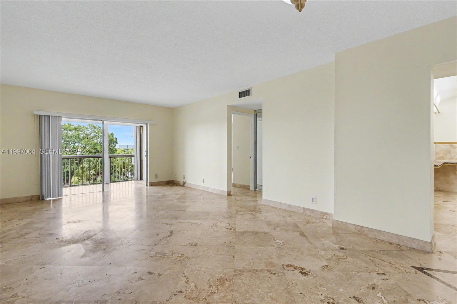 HILLCREST EAST NO 24 COND - Residential