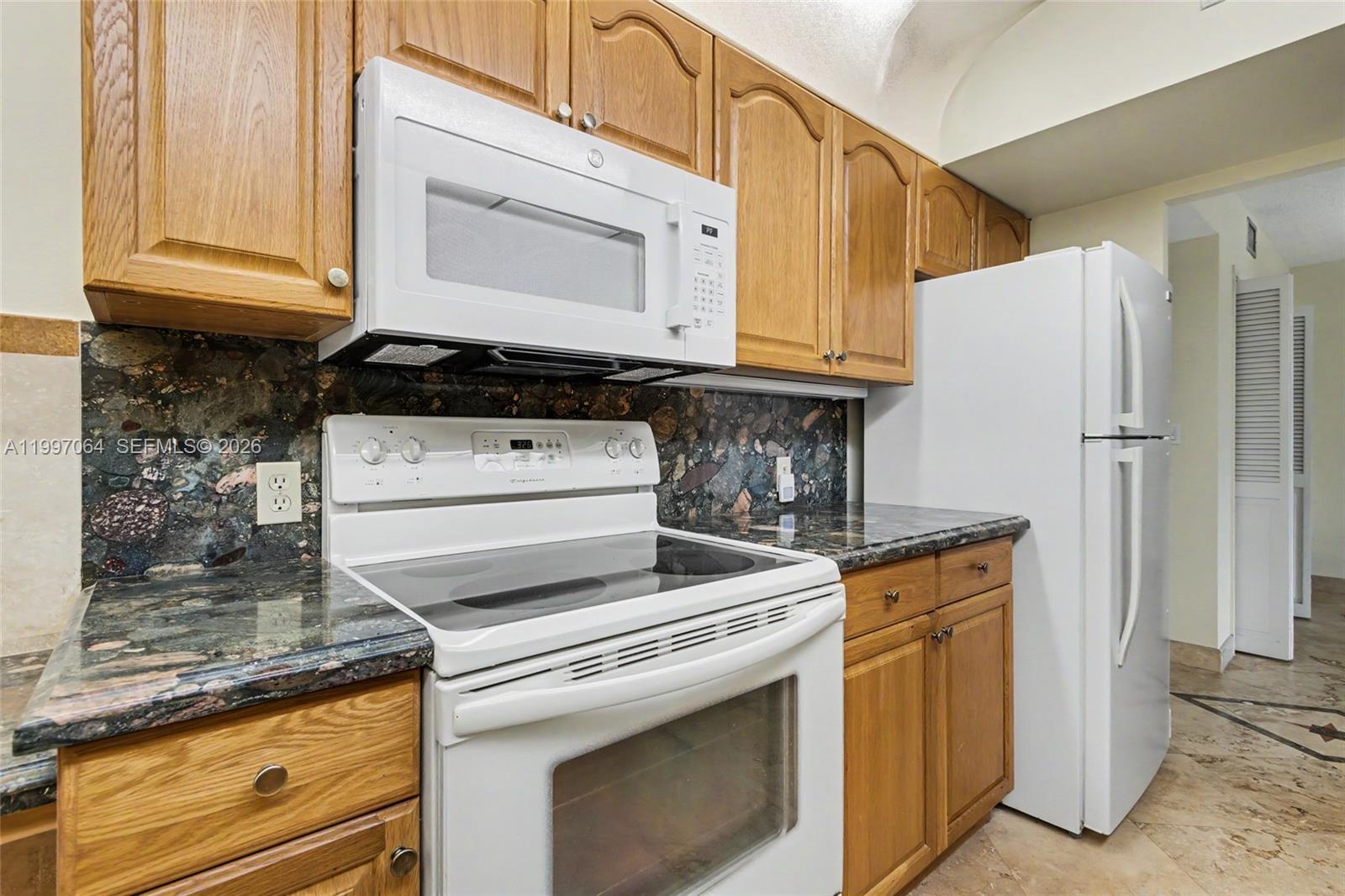 HILLCREST EAST NO 24 COND - Residential