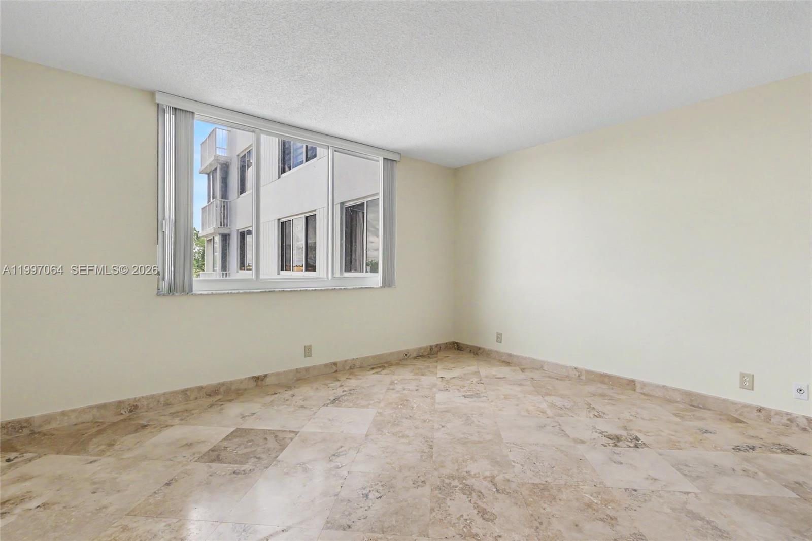 HILLCREST EAST NO 24 COND - Residential