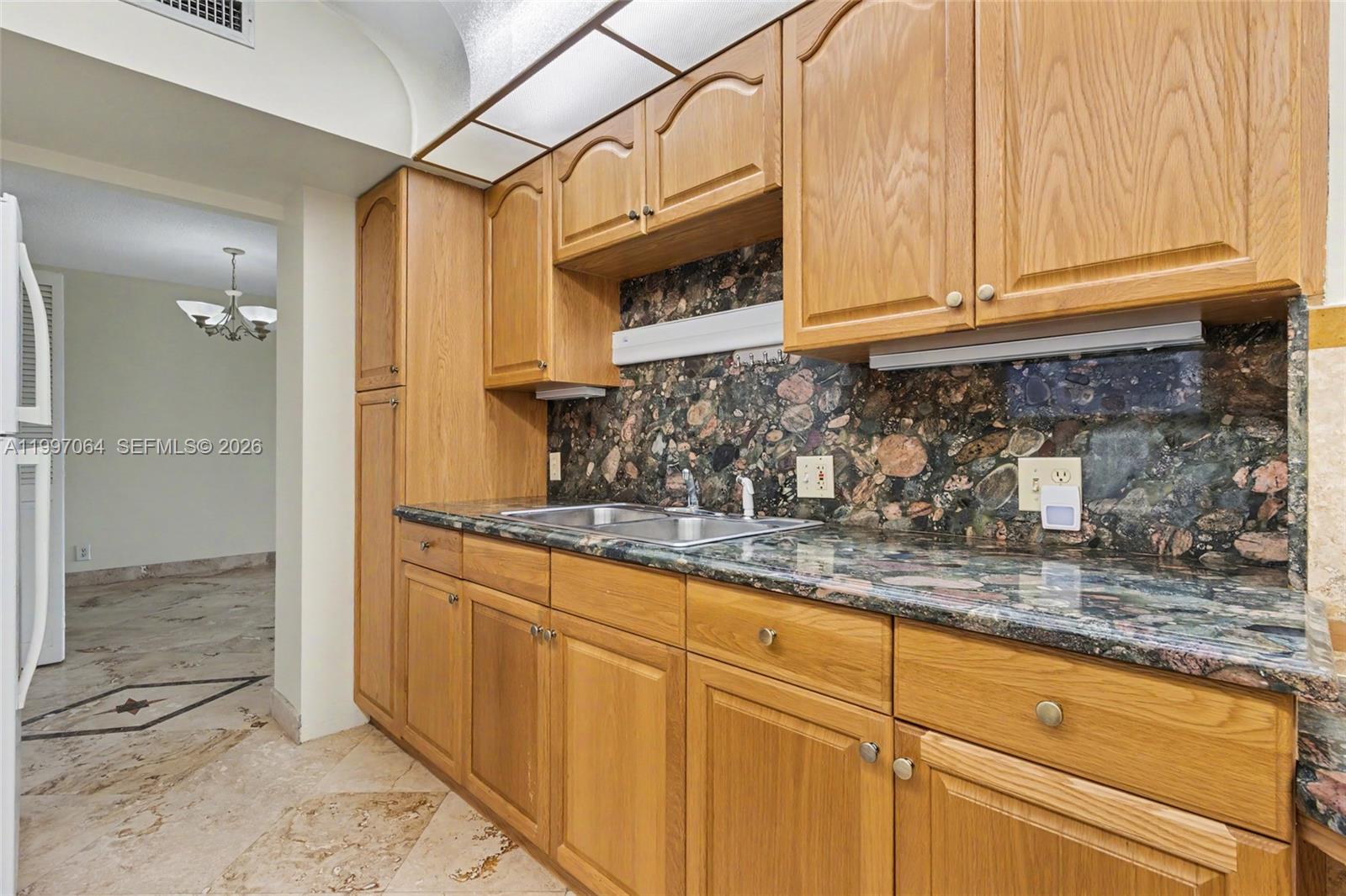 HILLCREST EAST NO 24 COND - Residential