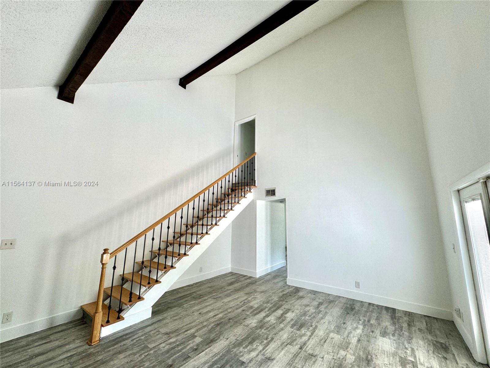 WELLEBY UNIT 2 - Residential