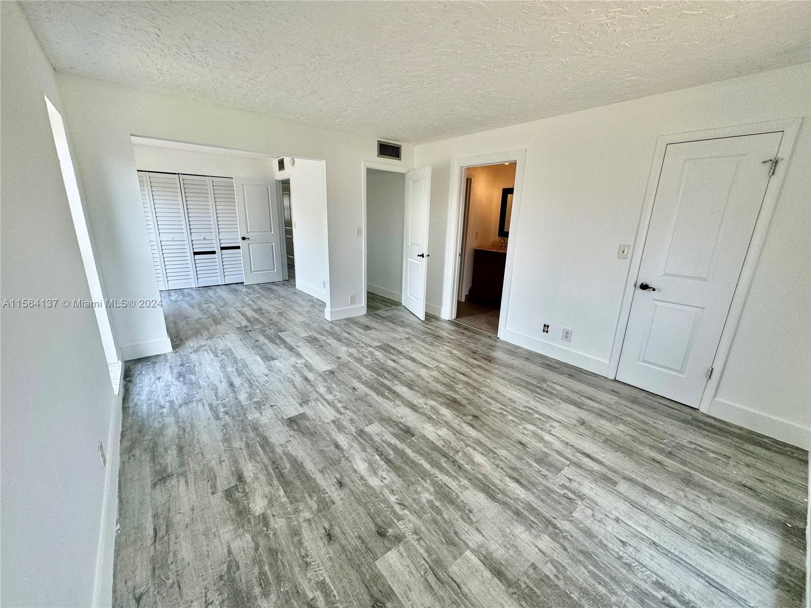 WELLEBY UNIT 2 - Residential