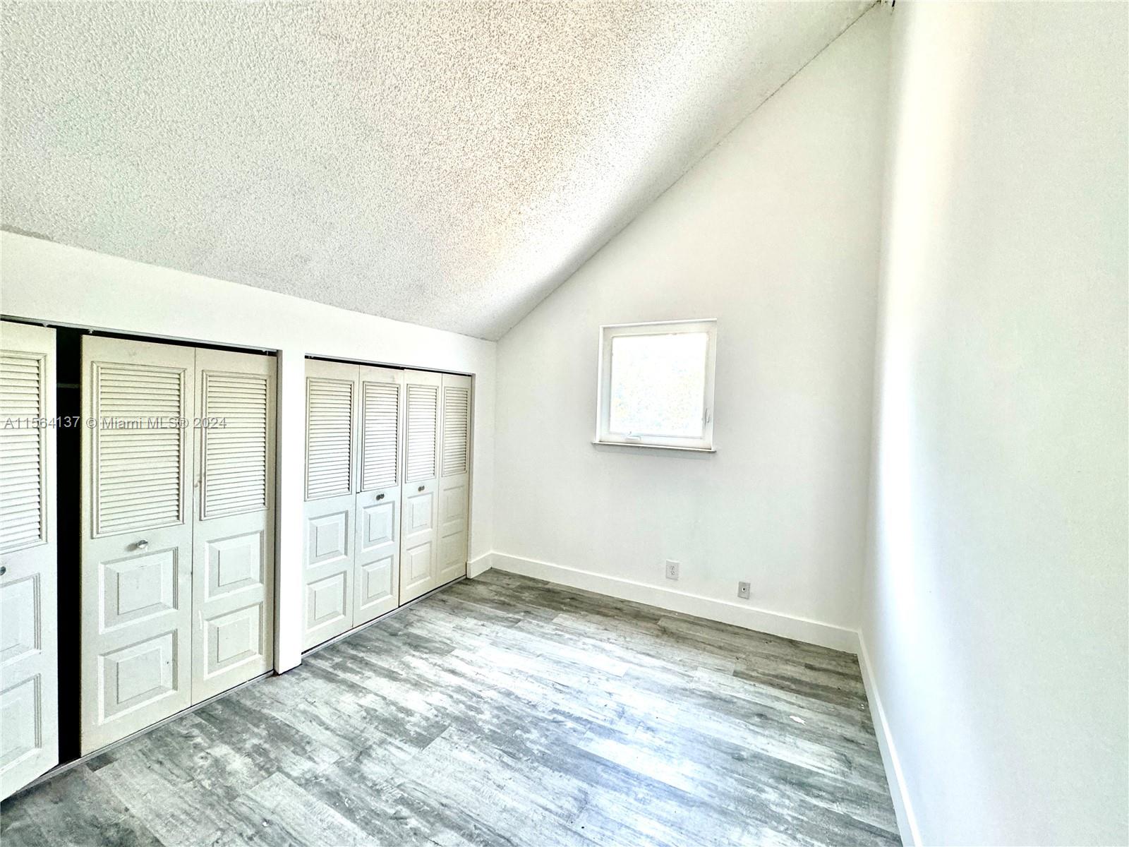 WELLEBY UNIT 2 - Residential