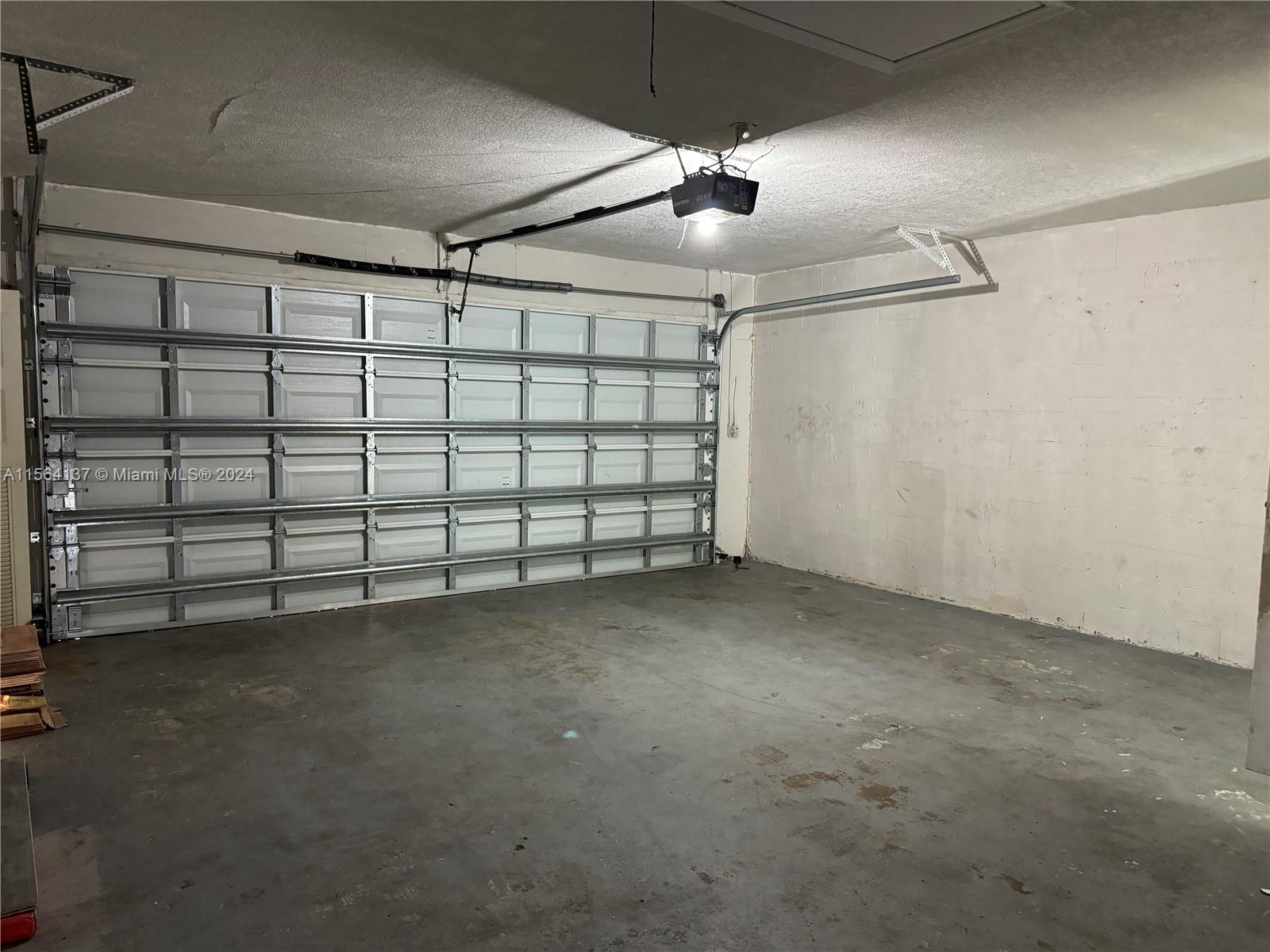 WELLEBY UNIT 2 - Residential